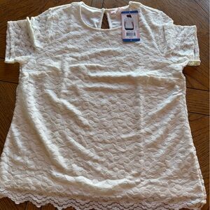 Chic Lace Blouse - Cream